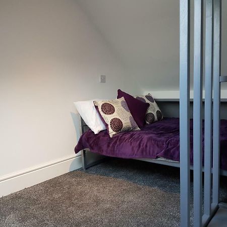 Webb Place 2 Bedroom Apartment ! 크로이던 외부 사진