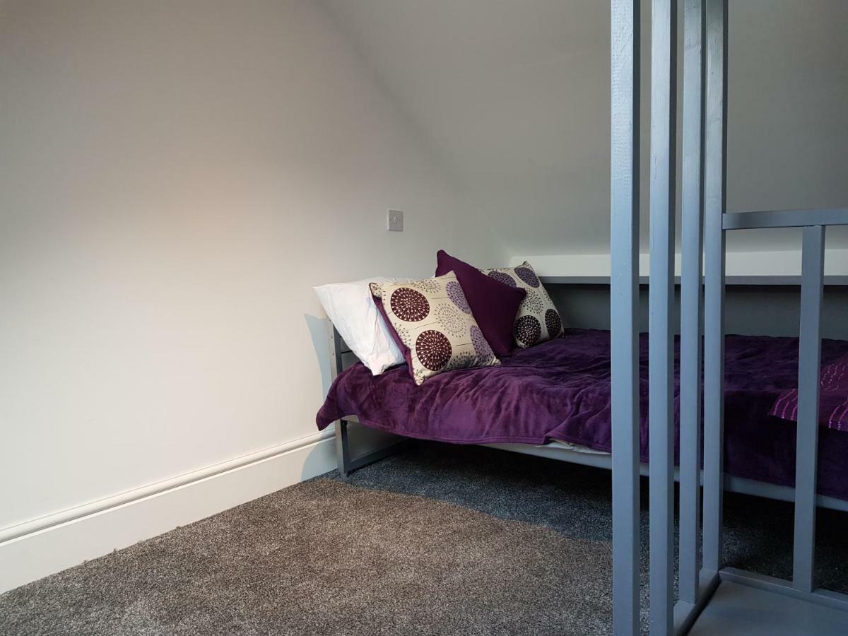 Webb Place 2 Bedroom Apartment ! 크로이던 외부 사진